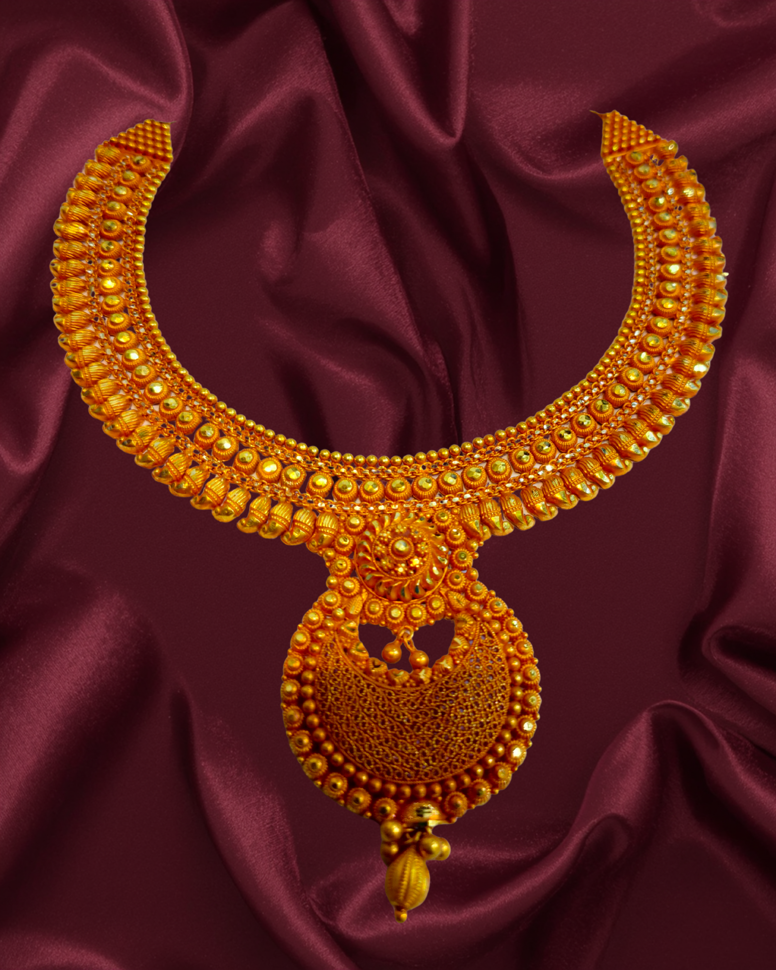NECKLESS