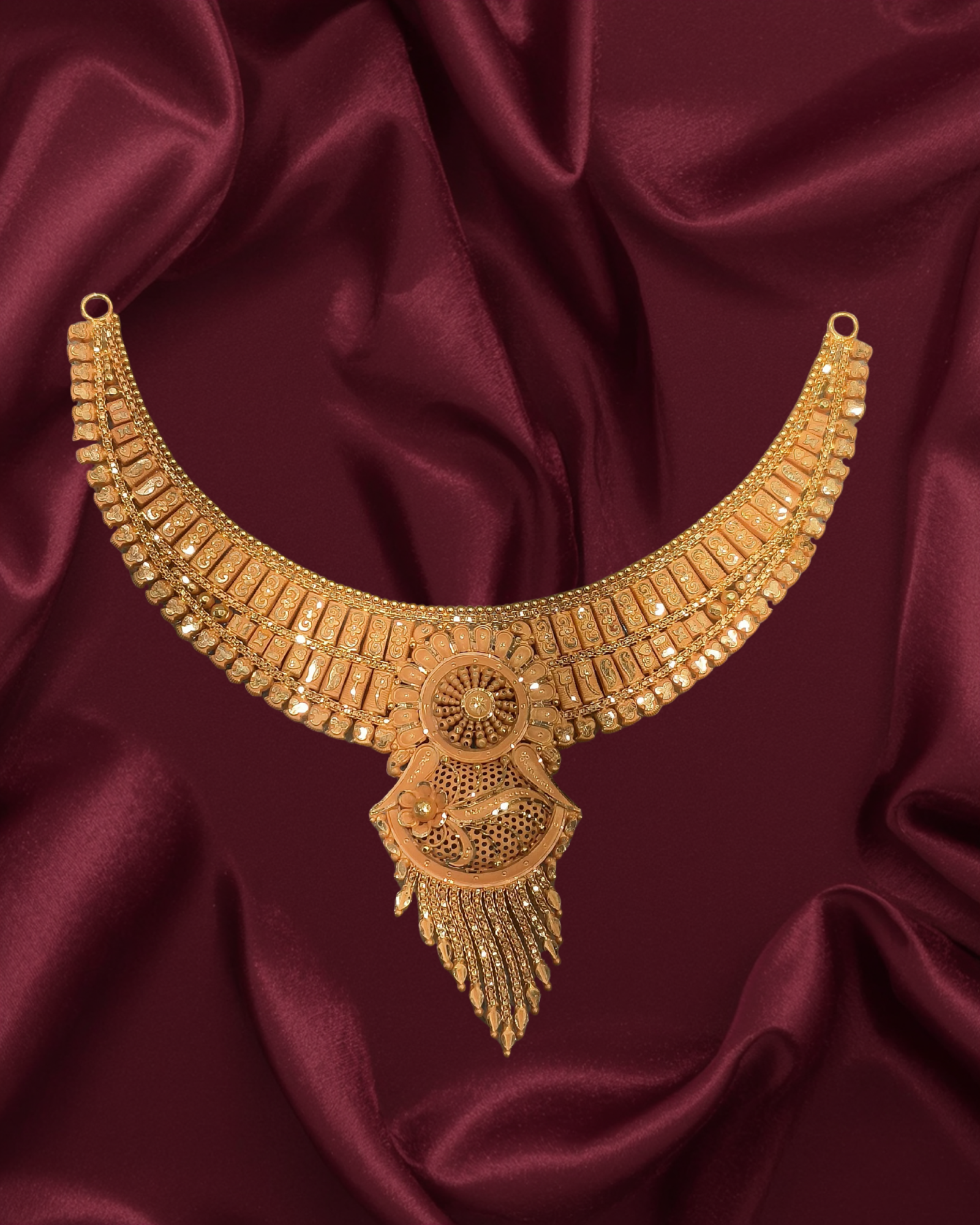 NECKLESS